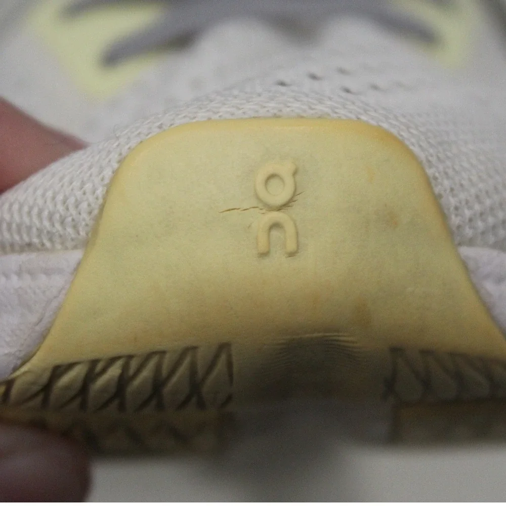 On Running Cloudswift Running Shoes Womans‎ 8.5 White Yellow Lace Up Athletic